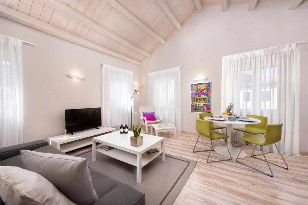 Volto Kokkini Apartment コルフ島 エクステリア 写真